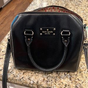 Black leather shoulder bag gently used